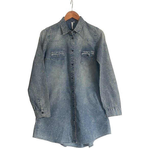 Leshop Tops - Leshop Oversized Long Sleeve Button Down Acid Wash Fit & Flare Denim Shirt S